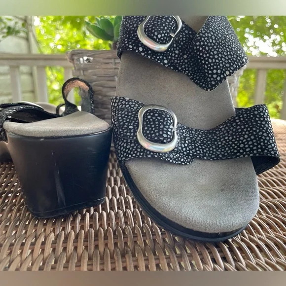 Dansko Black Sandals Sparkly Adjustable Comfort - Picture 3 of 7